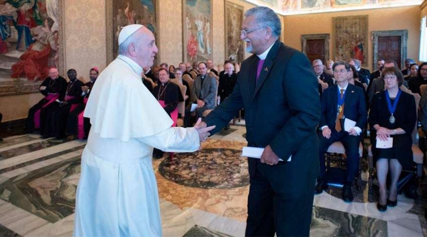 Católicos y metodistas ya no somos extraños, afirma el Papa