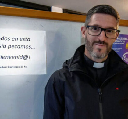 Pastores metodistas en los medios de sus comunidades